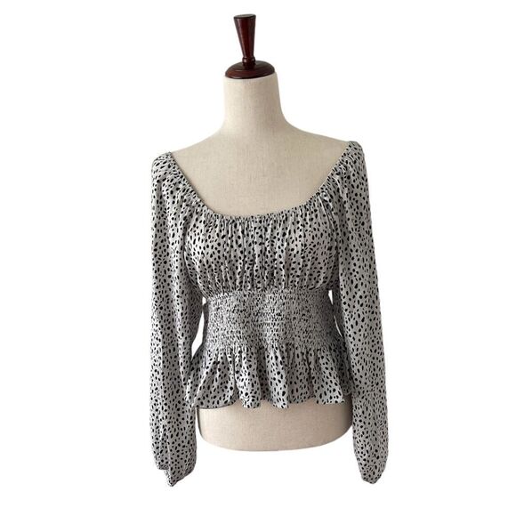 NWT Sincerely Jules long sleeve smocked top size Medium - Picture 1 of 7